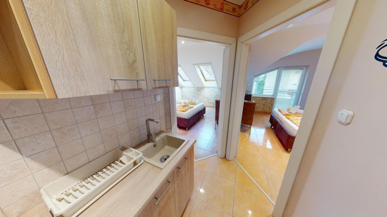Cristian Apartman ไฮจ์ดุสโซบอสโล ภายนอก รูปภาพ