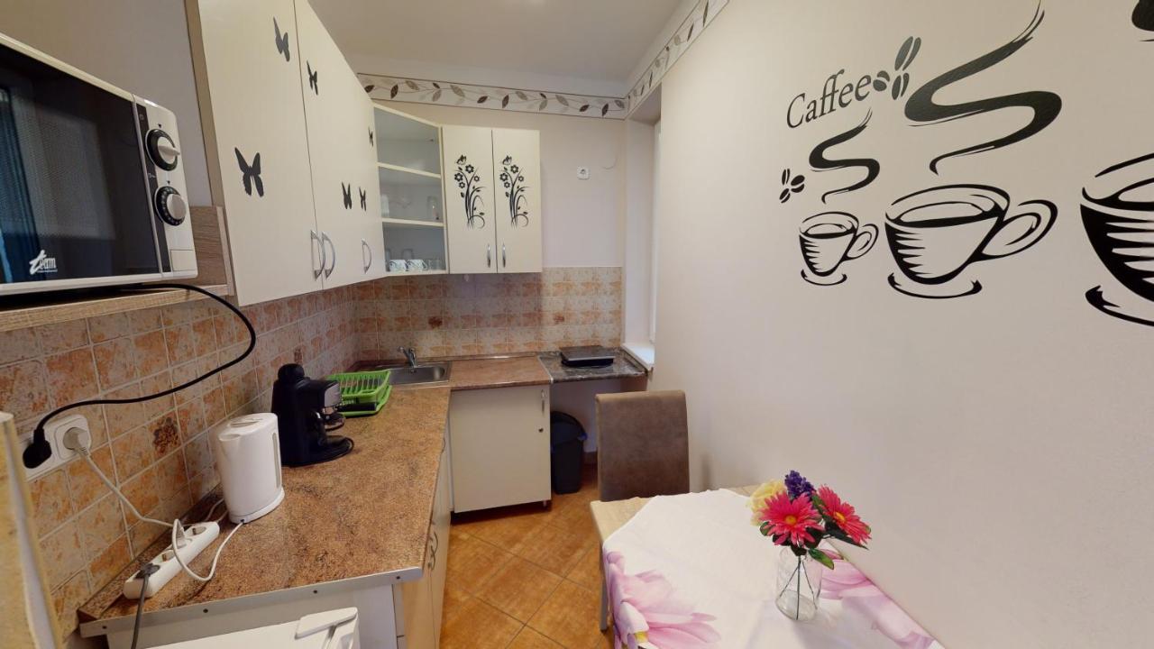 Cristian Apartman ไฮจ์ดุสโซบอสโล ภายนอก รูปภาพ