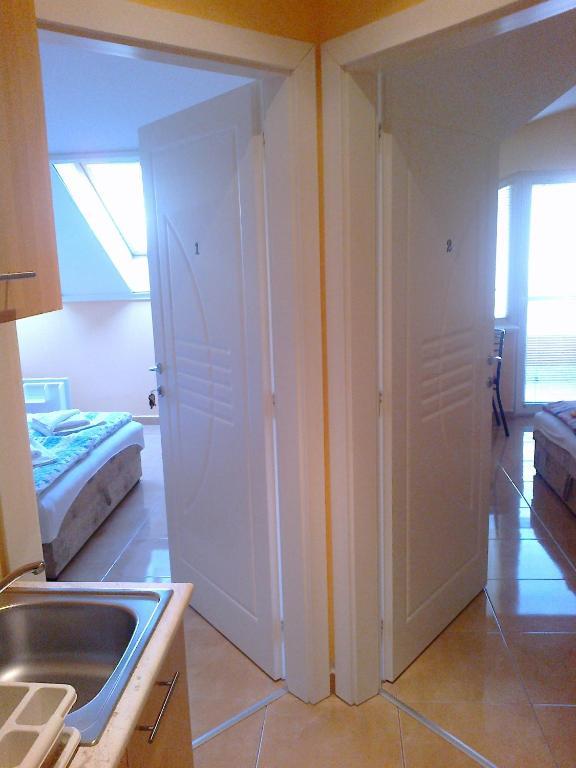 Cristian Apartman ไฮจ์ดุสโซบอสโล ภายนอก รูปภาพ